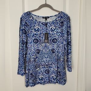 Cable & Gauge 3/4 Length Sleeve Shirt w/ Stained Glass Design